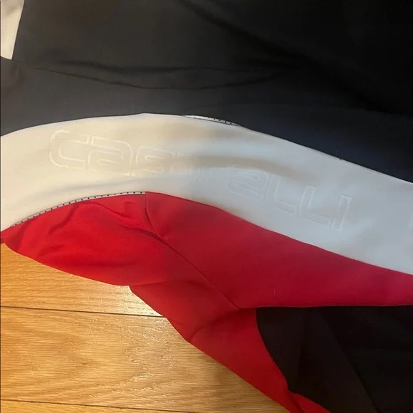 Castelli Men's Red and Black Windbreaker Jacket - Picture 12 of 12
